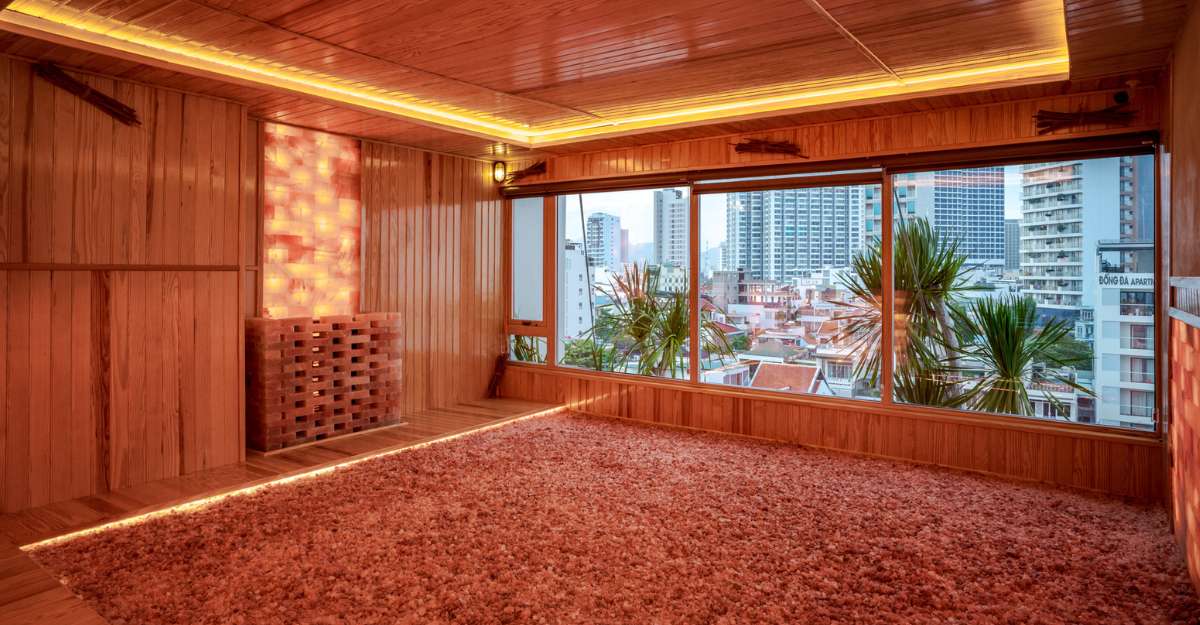 Xông hơi muối hồng Himalaya tại Seaesta Nha Trang Hotel