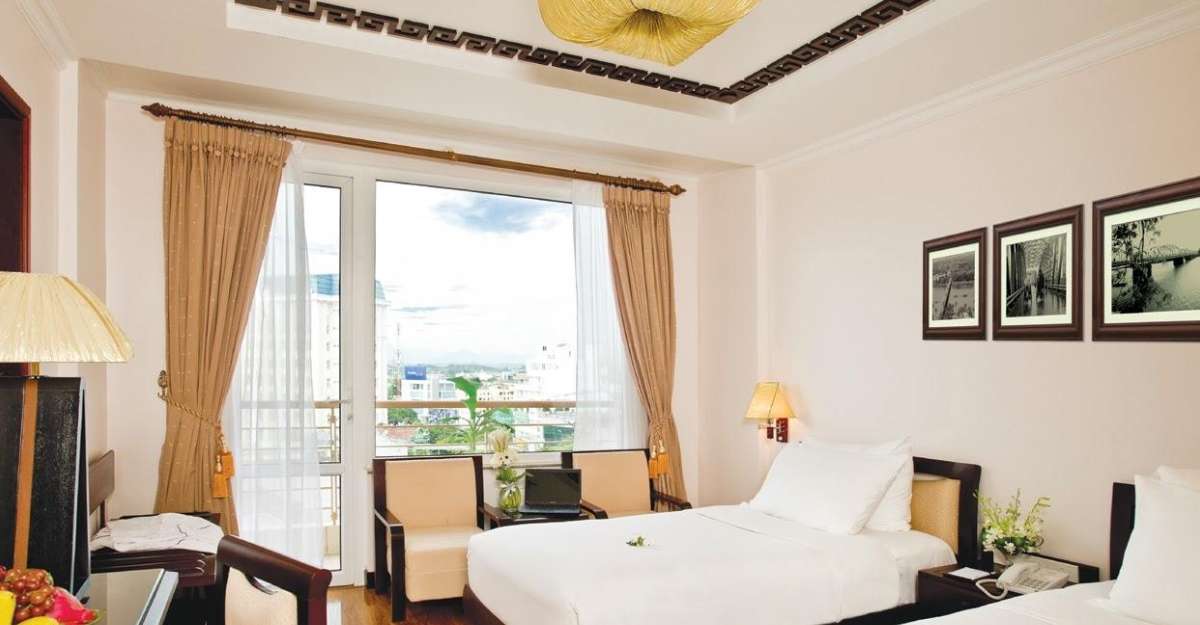 Không gian Deluxe Room With Twin Bed And Balcony  tại Cherish Hotel Hue