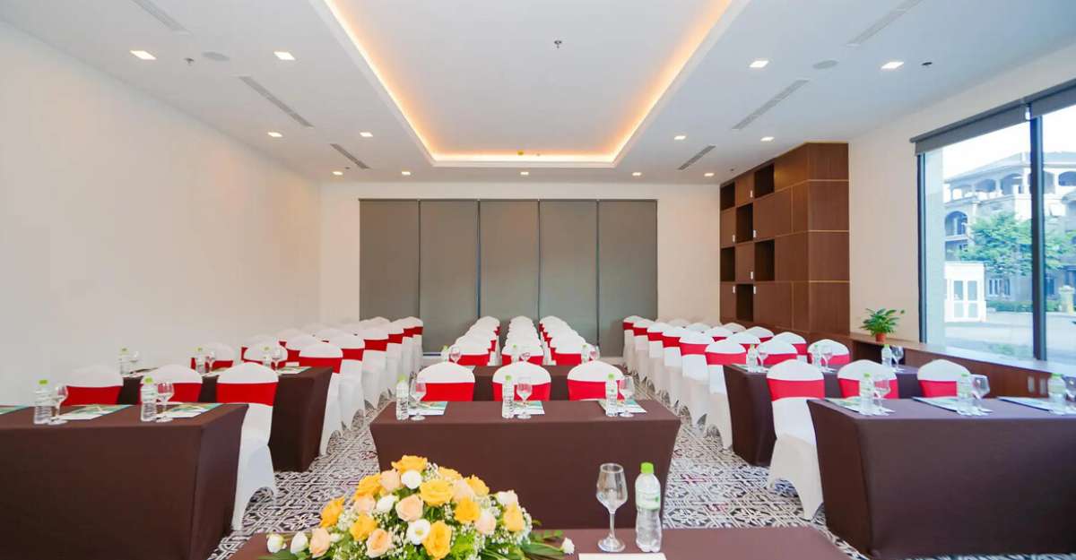 Phòng họp có sức chứa đa dạng tại D'Lioro Hotel & Resort