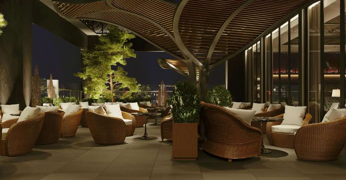 Không gian thoáng đãng ngoài trời của Grand K Hotel Suites Hanoi