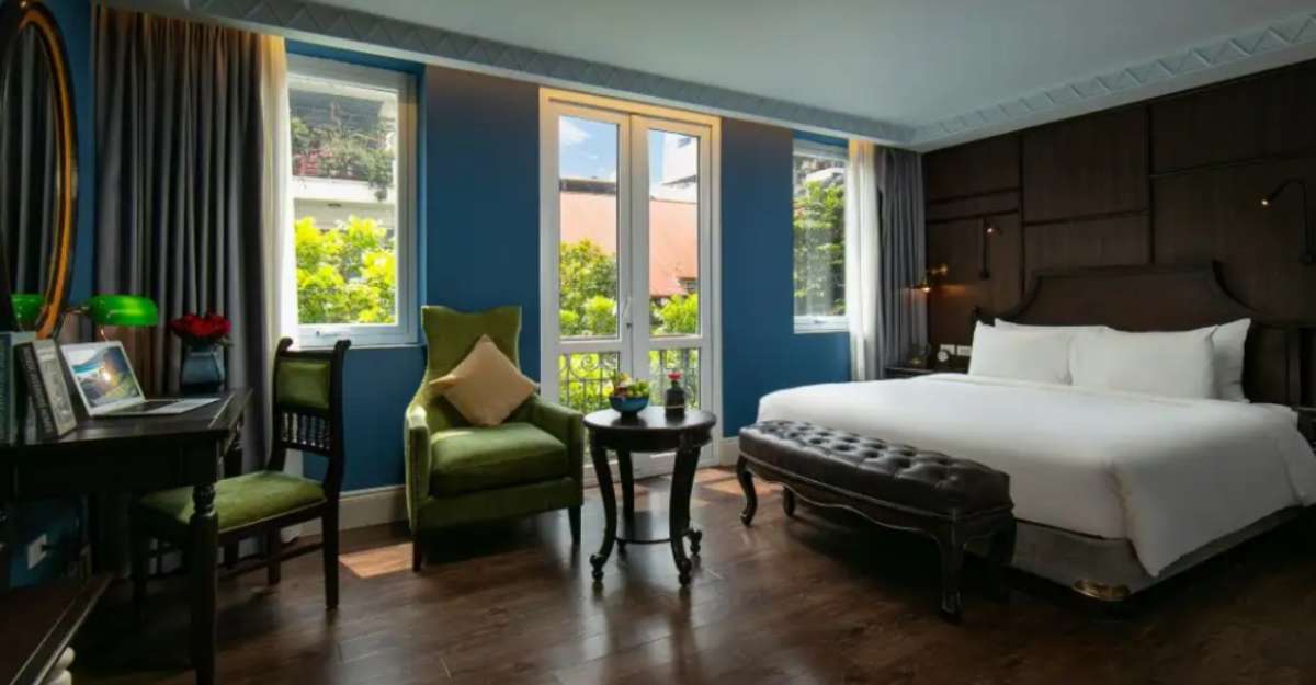 Royal Suite With City View tại O'Gallery Premier Hotel & Spa