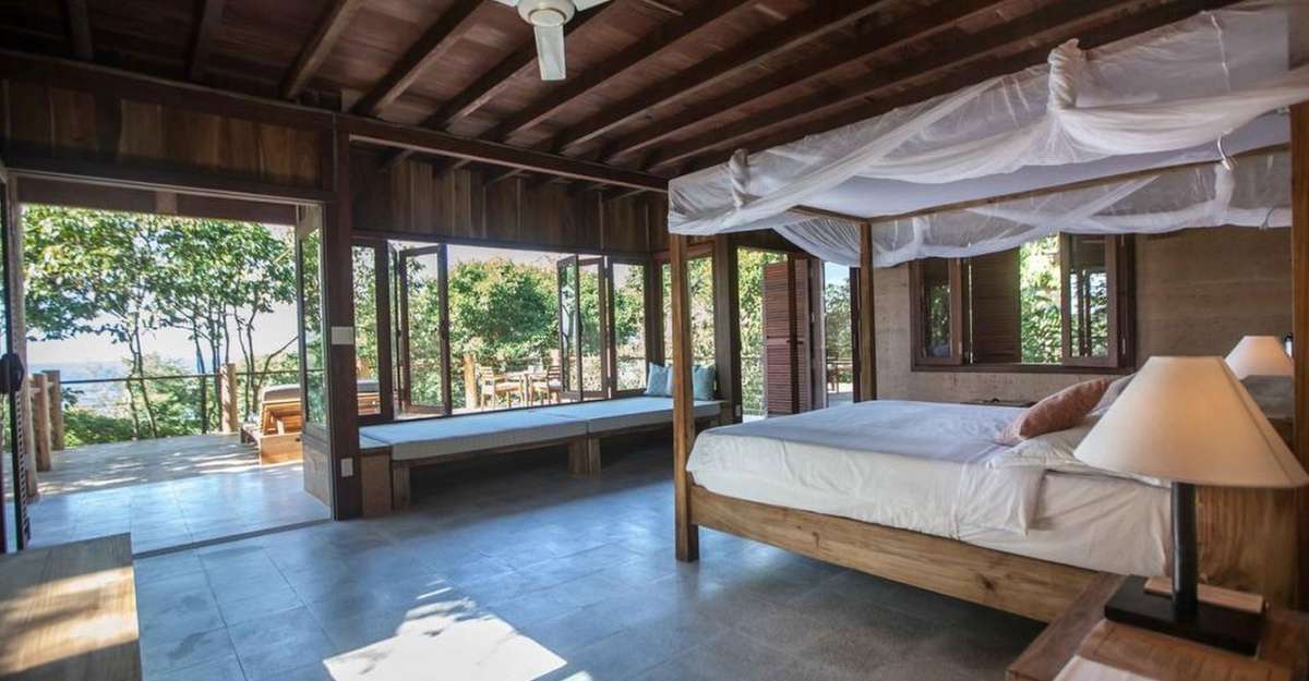 Private Villa Bay View tại Mango Bay Resort