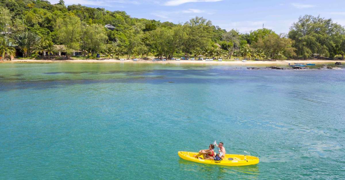 Chèo thuyền Kayak tại Mango Bay Resort