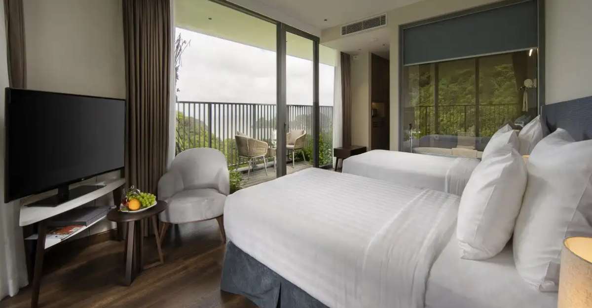 Flamingo Cát Bà Beach Resort phòng Premier Ocean Twin