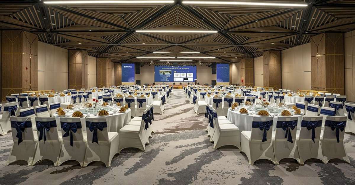 Grand Opera tại Flamingo Cát Bà Beach Resort