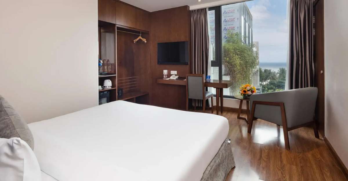 Phòng Superior With Sea View tại DTX Hotel Nha Trang