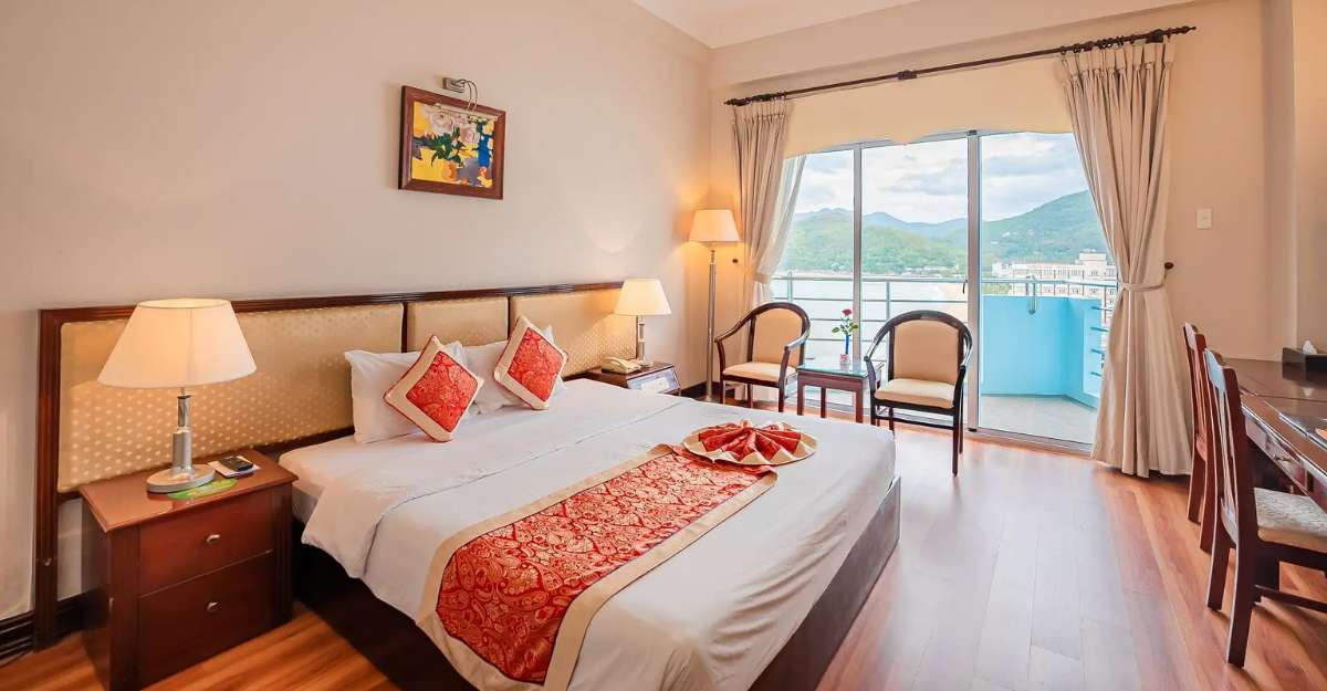 Phòng Deluxe Double Seaview tại Seagull Hotel