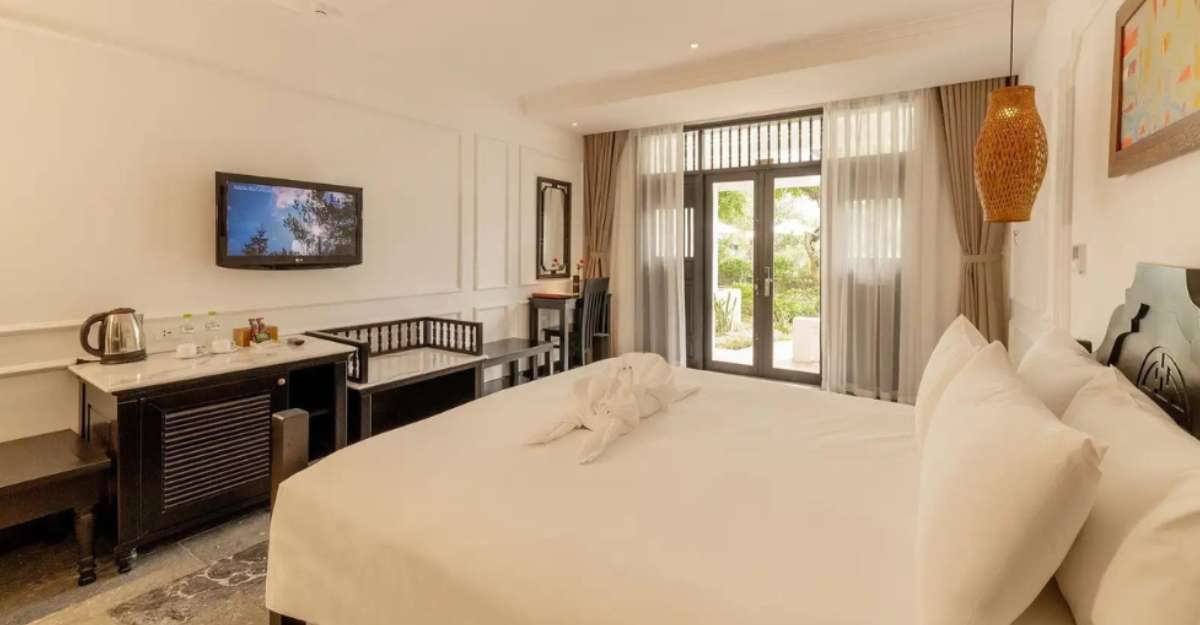 Không gian Deluxe Double With Garden View tại Hội An Coco Resort & Spa