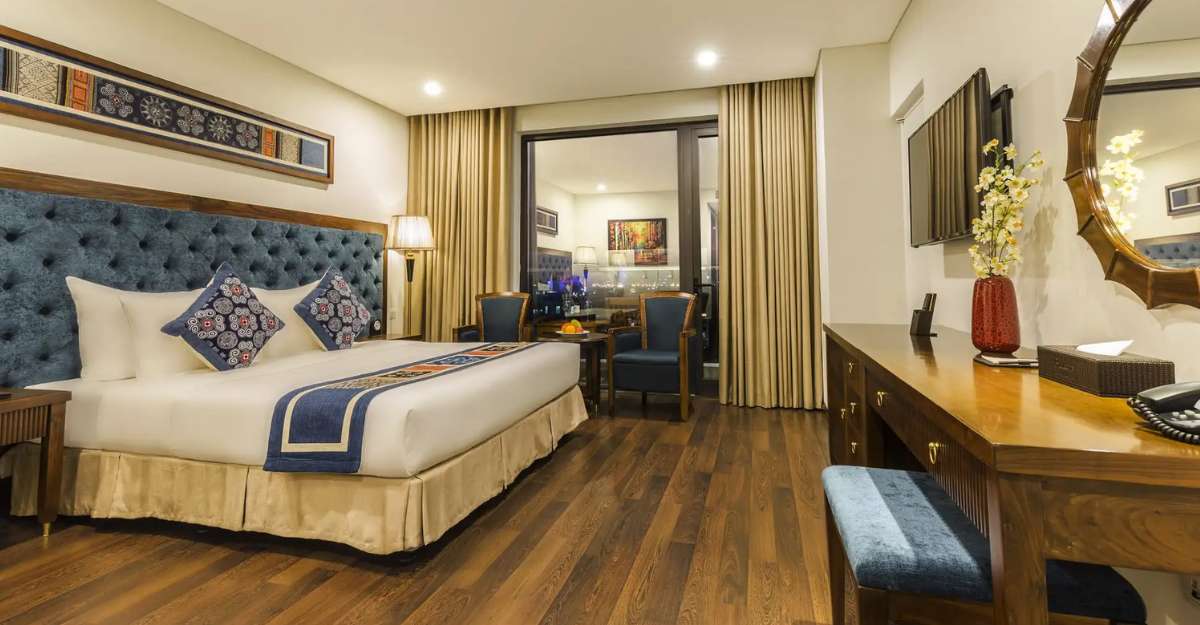 Phòng Superior Double Balcony - Balcona Hotel Da Nang