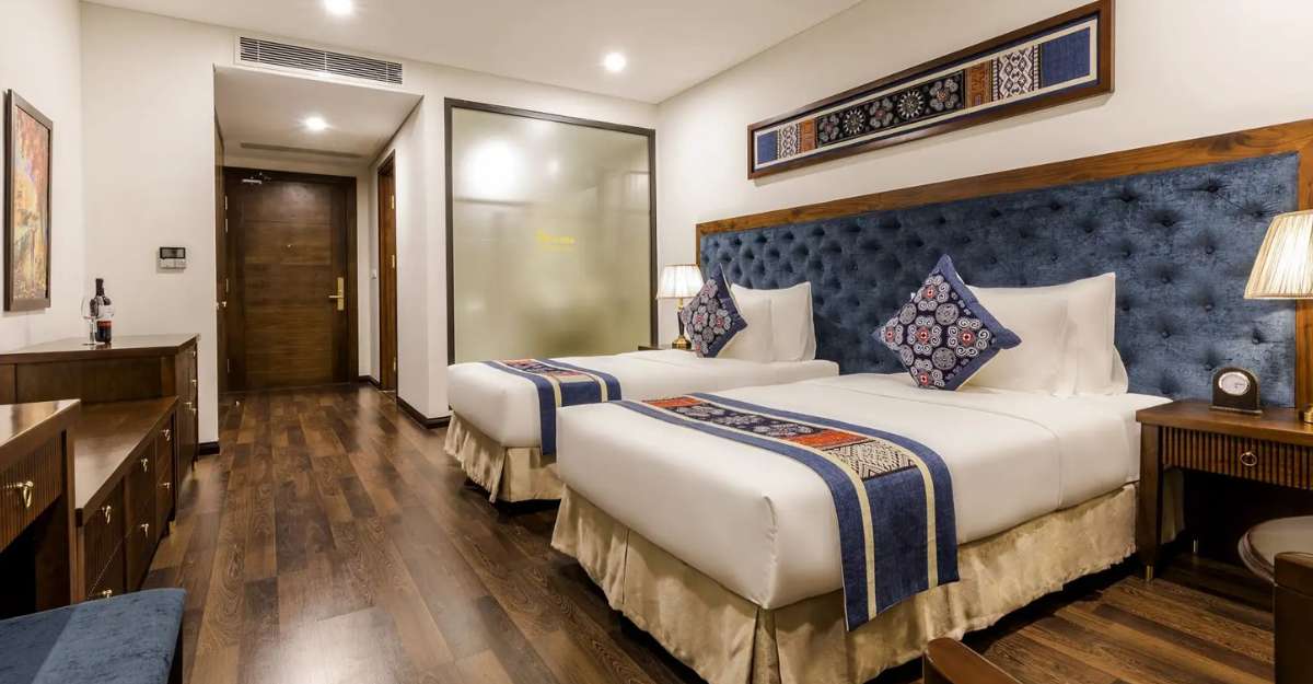 Phòng Deluxe Twin Balcony Sea View,partial  tại Balcona Hotel Da Nang