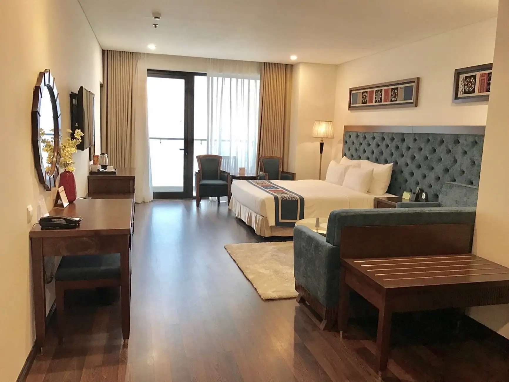 Phòng Premier Executive Double Balcony Sea Front tại Balcona Hotel Da Nang