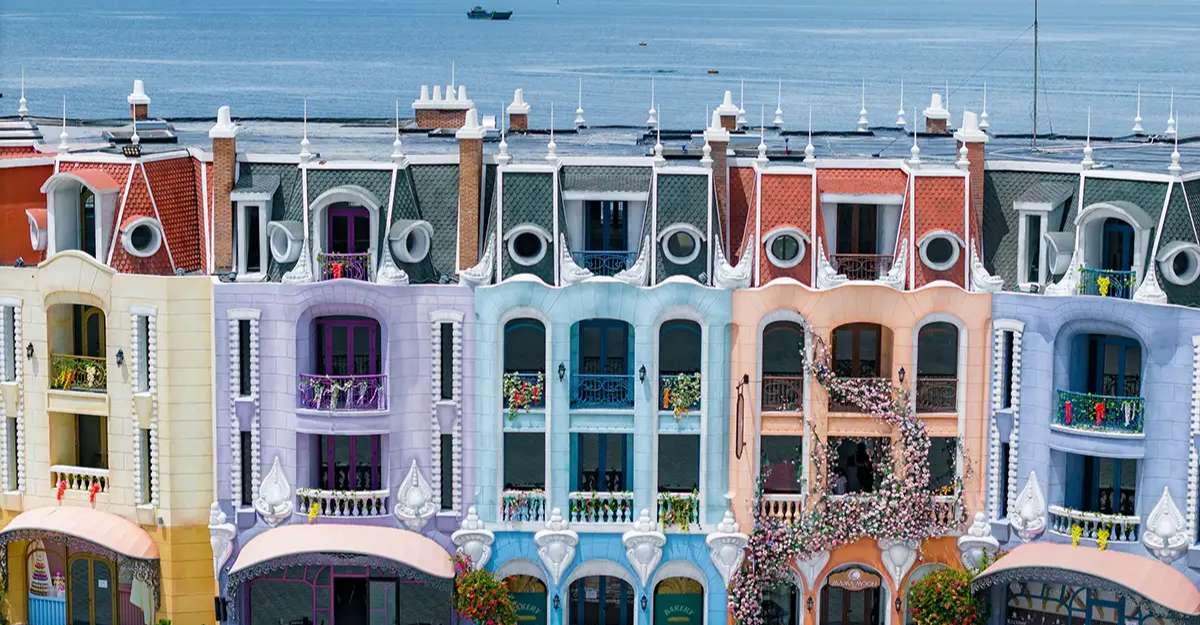 Ngắm nhìn thành phố Nha Trang từ vịnh biển xinh đẹp