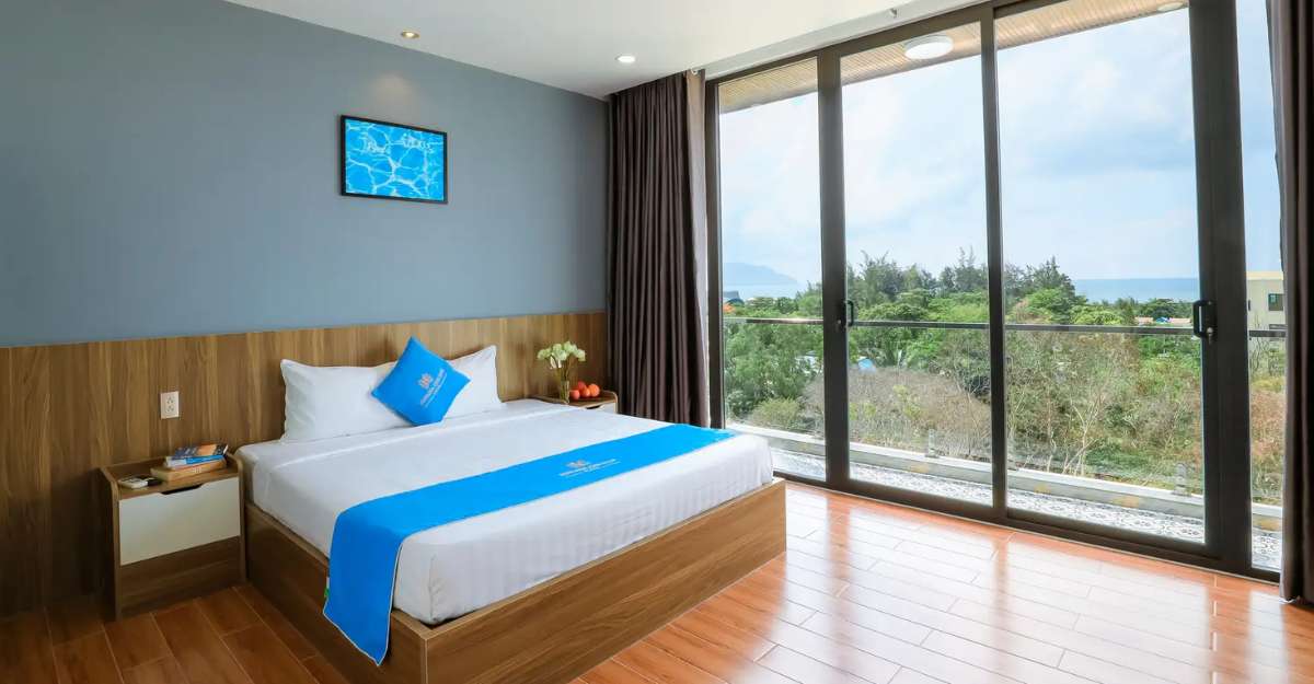 Deluxe Sea View tại Hanava Con Dao là phòng được ưa chuộng nhất bởi sở hữu ban công hướng biển