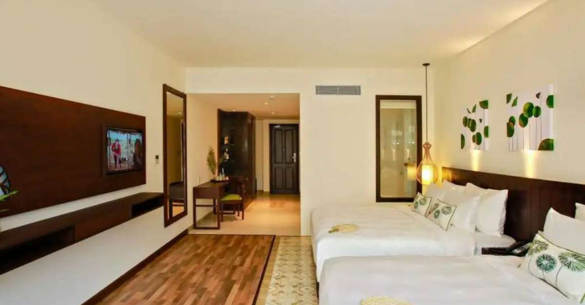 Phòng Deluxe Triple with Balcony tại Lasenta Boutique Hotel Hoian