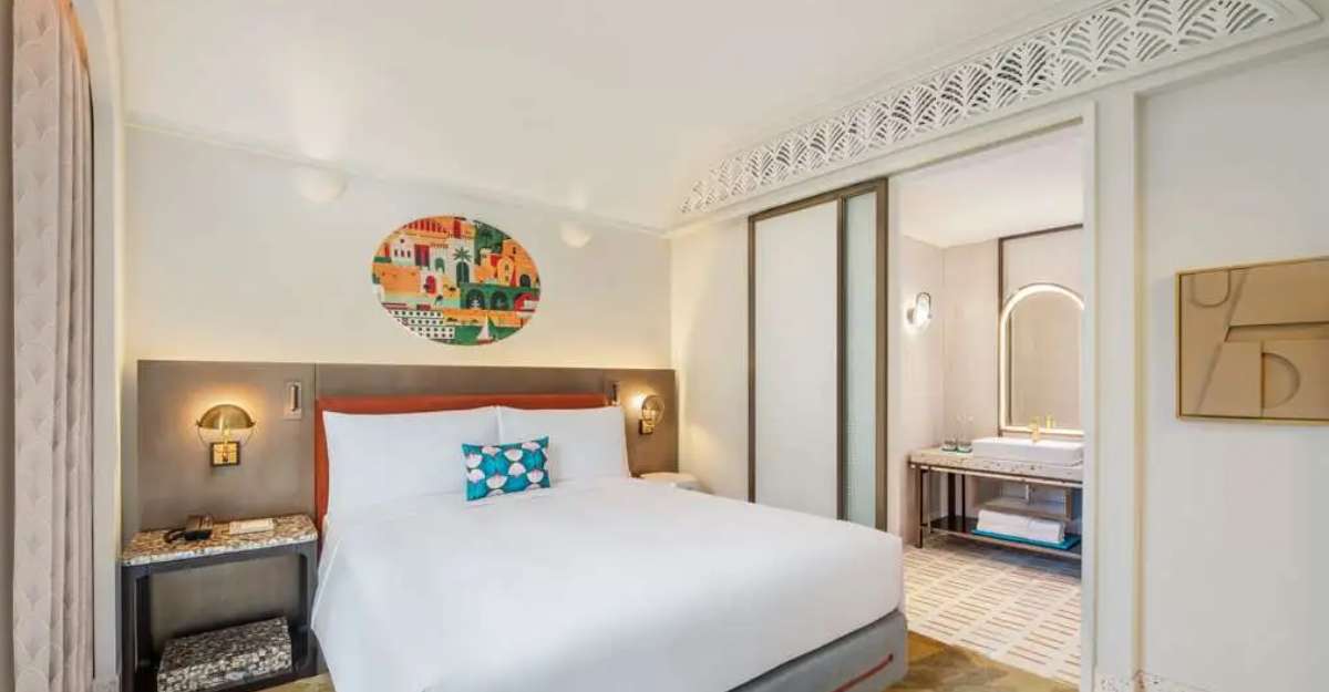 Phòng King Deluxe tại La Festa Phu Quoc