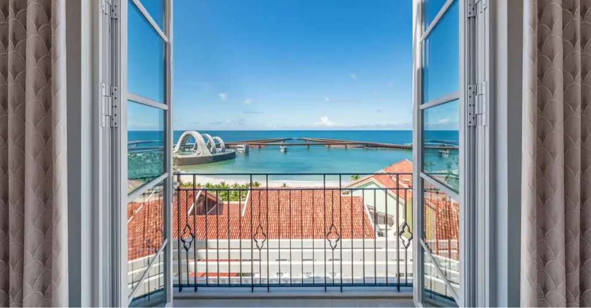 Phòng King Balcone Ocean View tại La Festa Phu Quoc