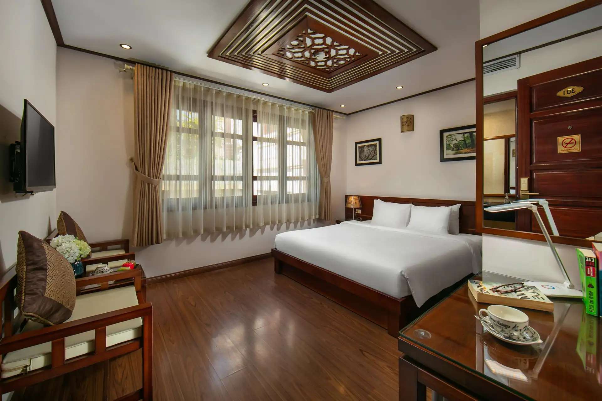 Phòng Historical Double tại Hanoi Nostalgia Hotel & Spa