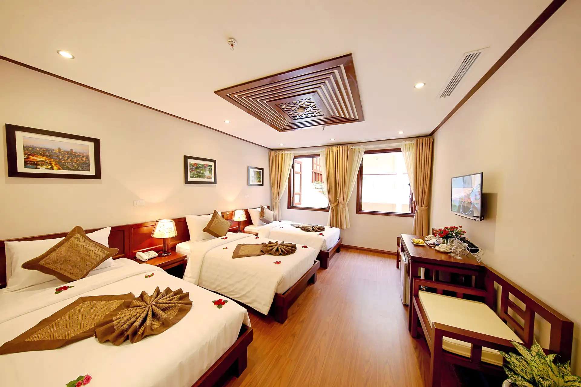 Phòng Historical Connect Family tại Hanoi Nostalgia Hotel & Spa