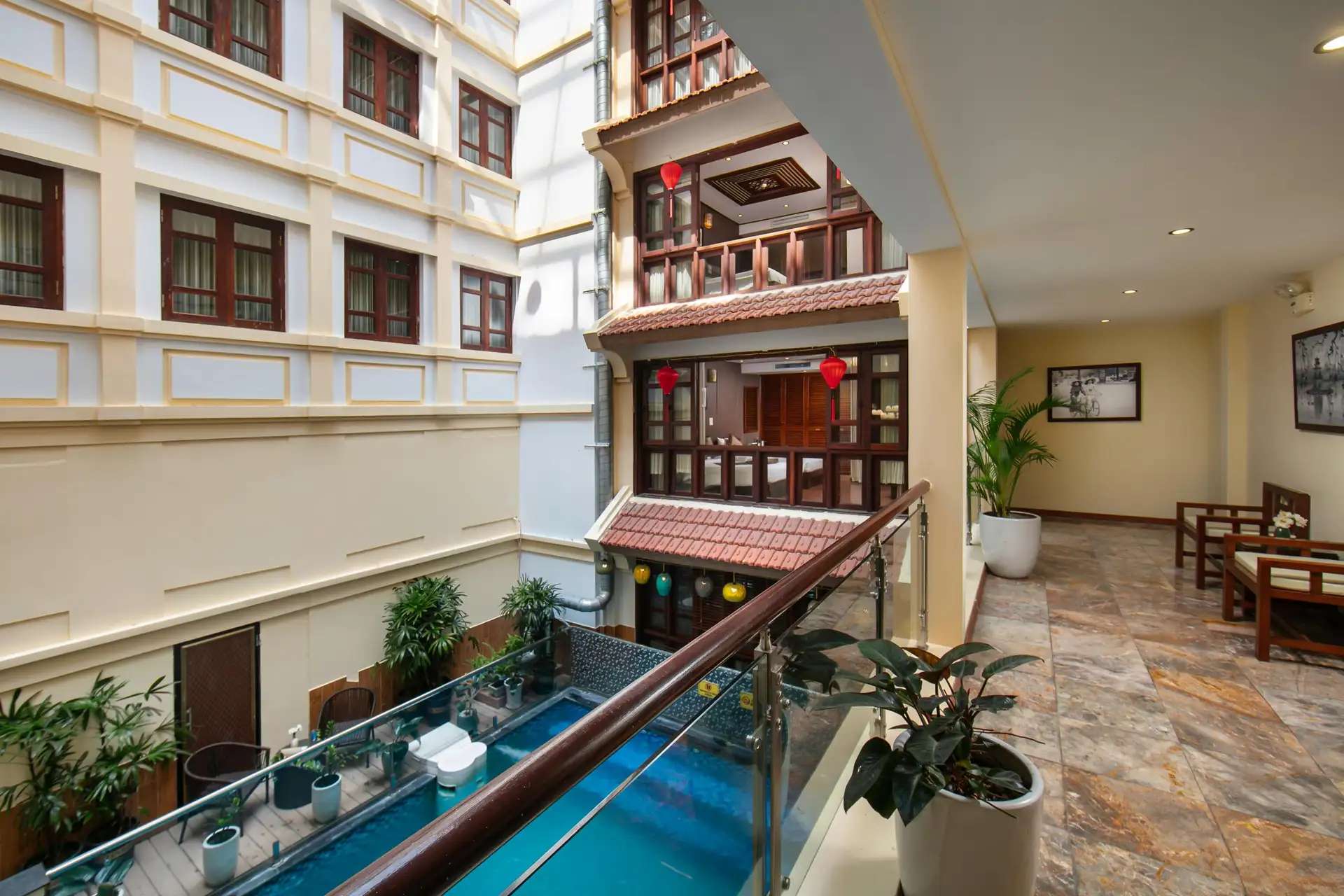 Hồ bơi tại Hanoi Nostalgia Hotel & Spa