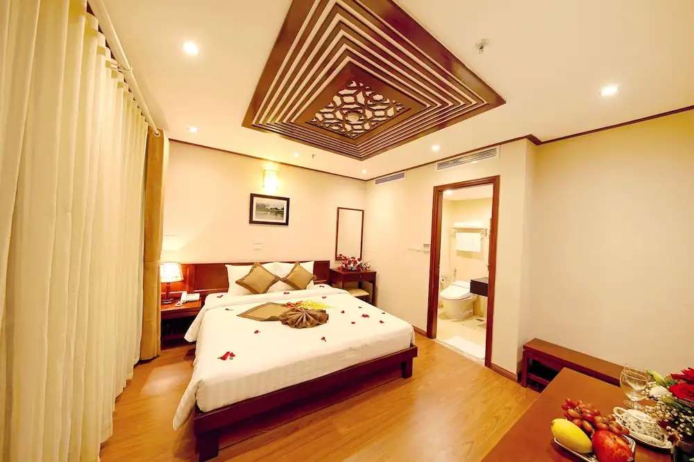 Phòng Historical Double tại Hanoi Nostalgia Hotel & Spa