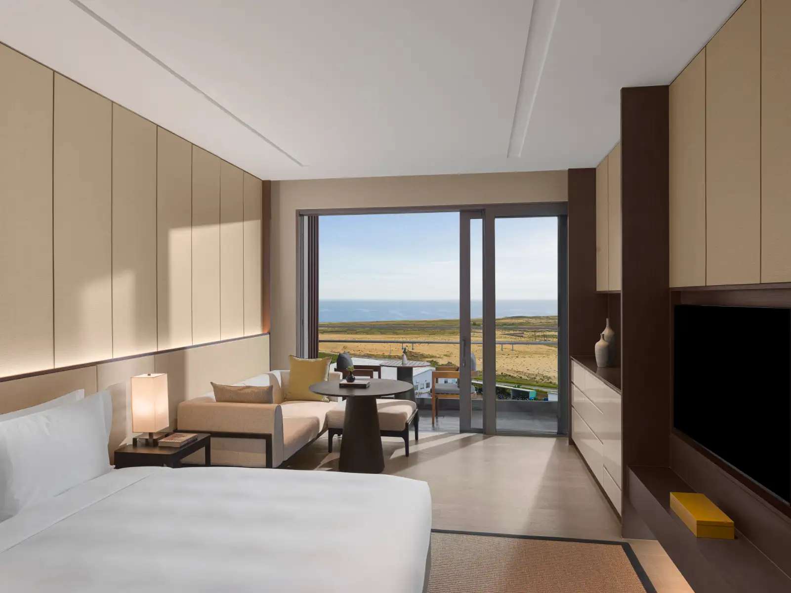 Superior King Ocean View tại New World Hoiana Hotel