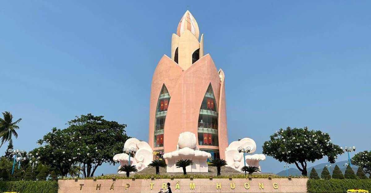 Tháp Trầm Hương