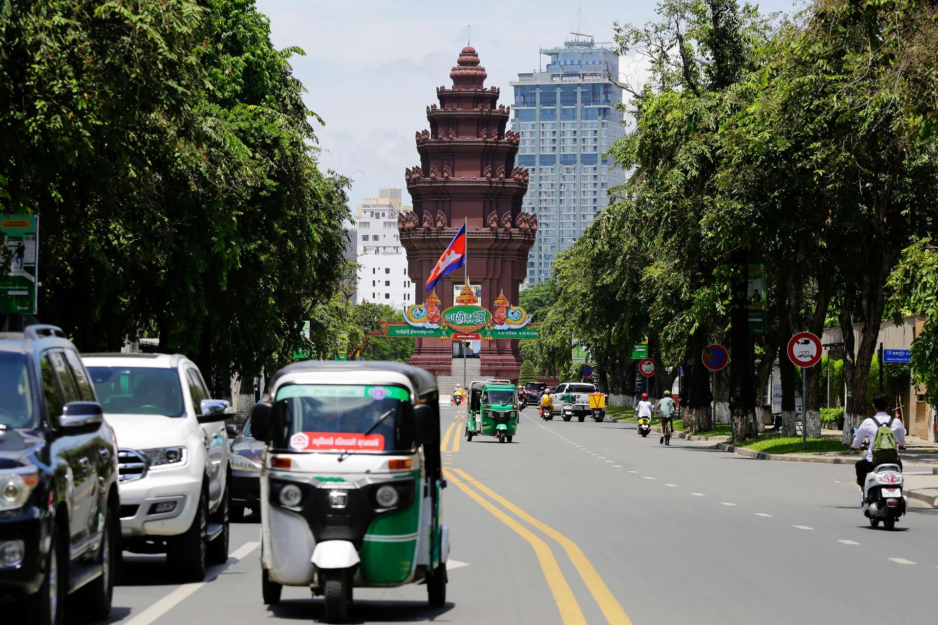xe tuk tuk tại Phnom Penh
