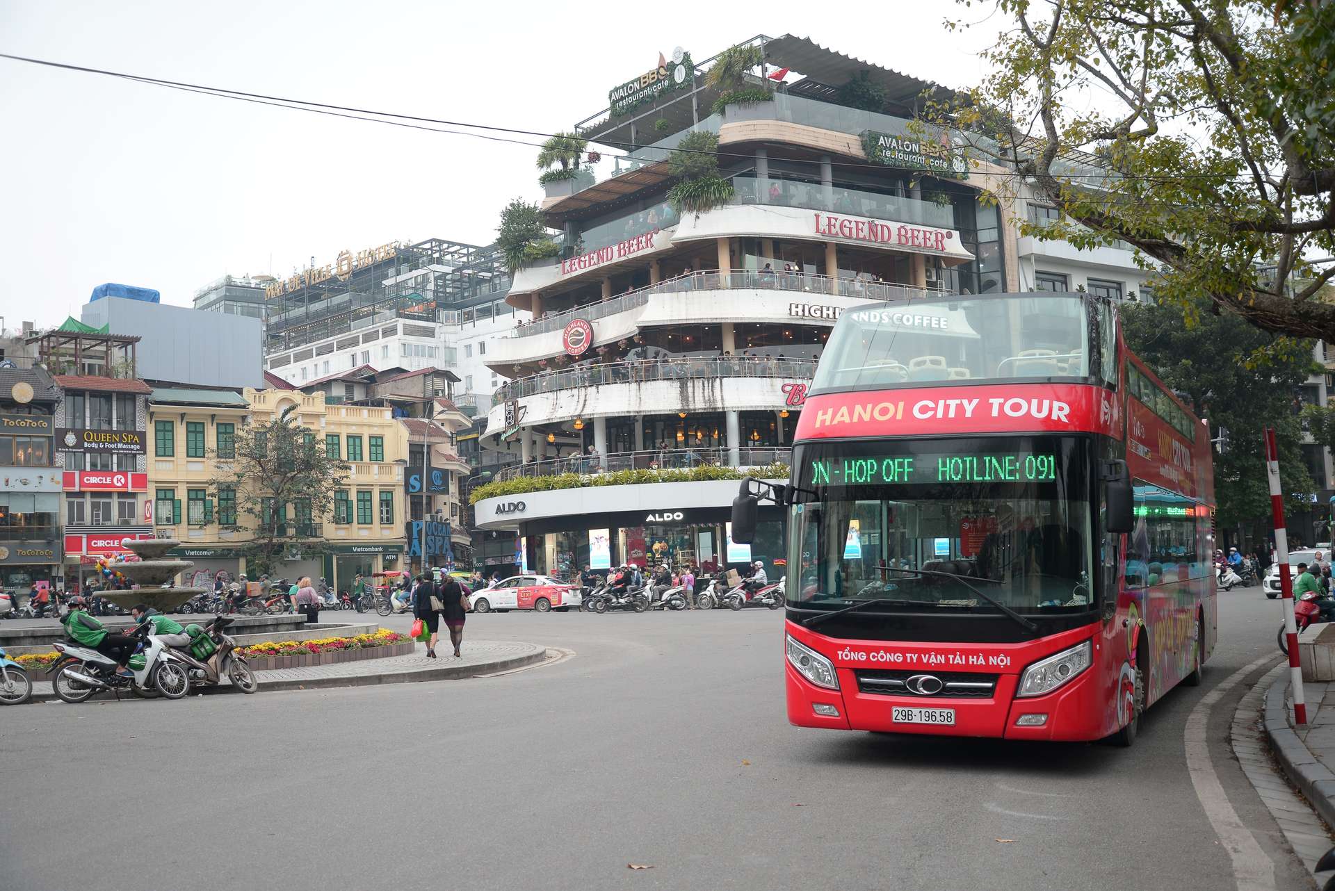 xe bus 2 tầng hop-on hop-off