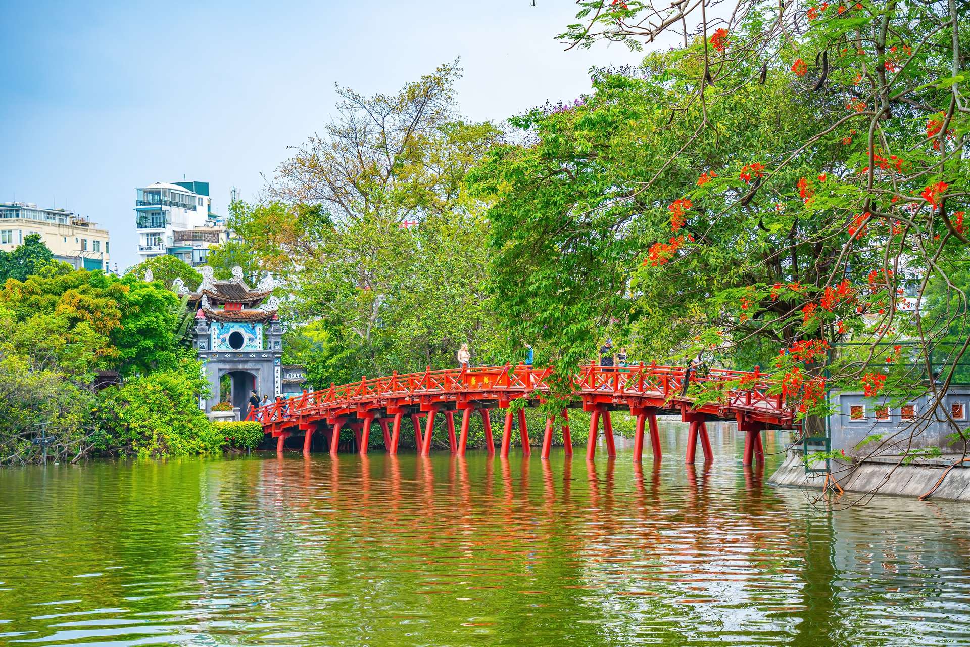 Cầu Thê Húc