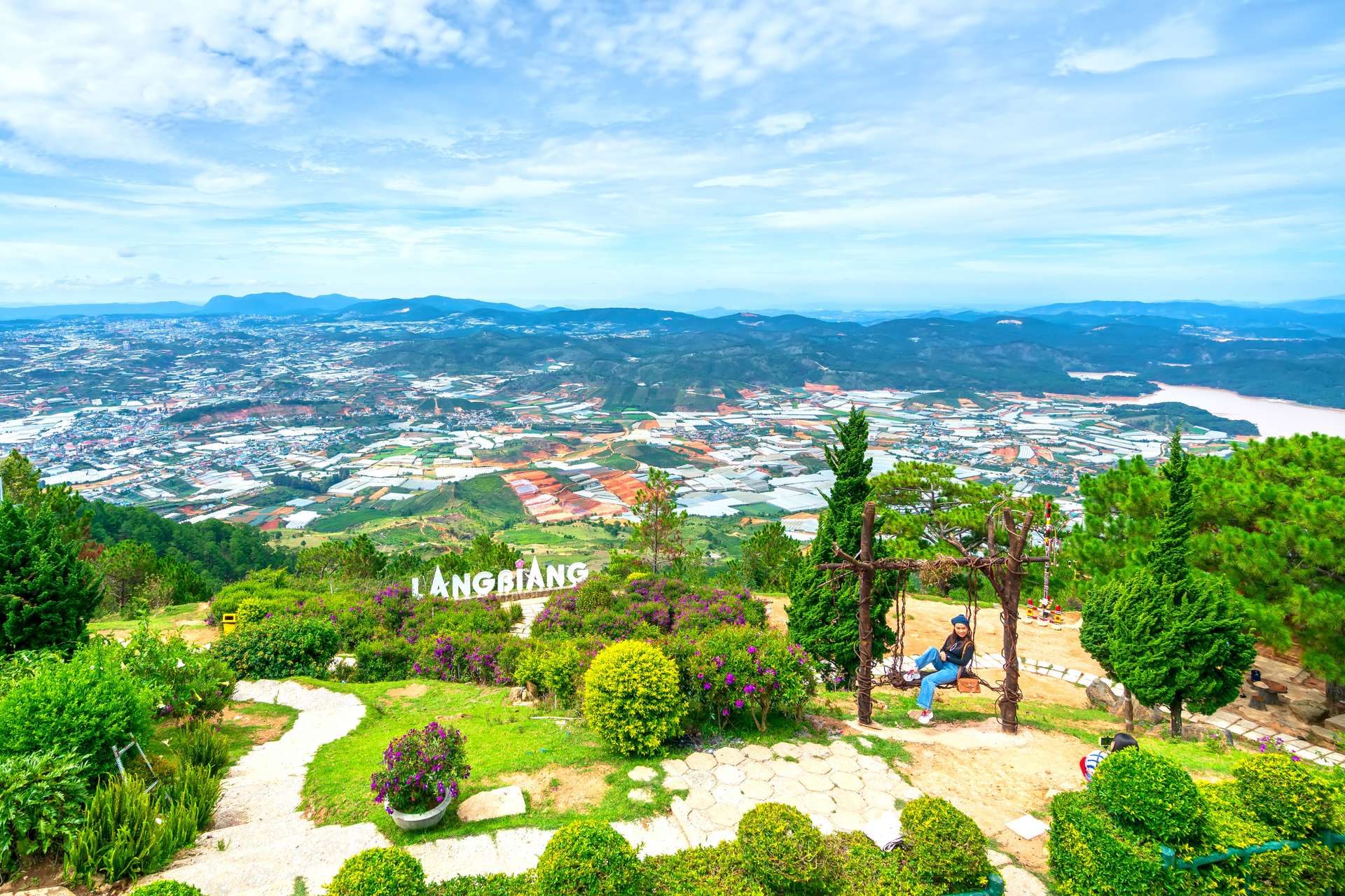 Vẻ đẹp của thành phố sương mù Đà Lạt