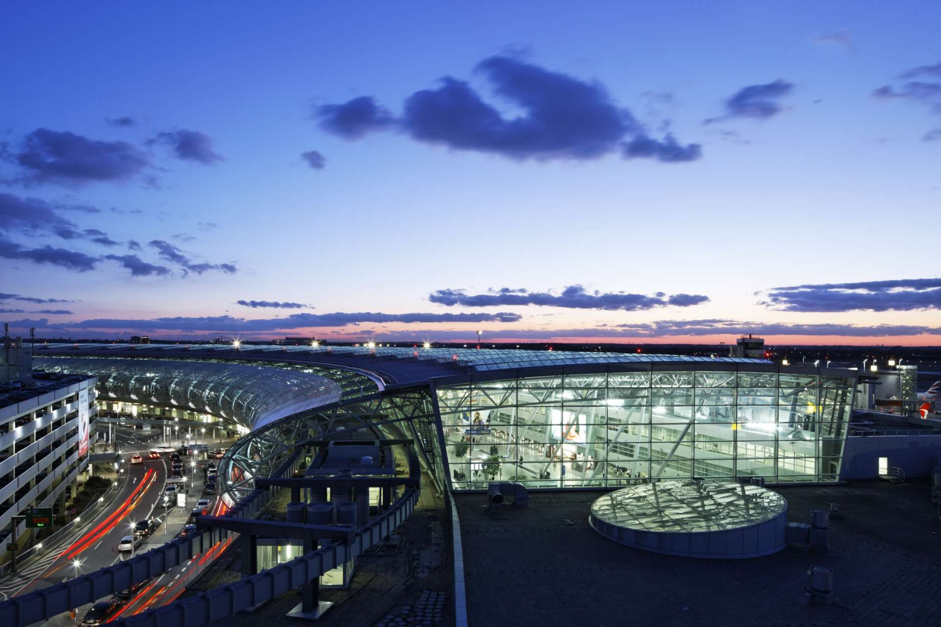 Bên ngoài sân bay Dusseldorf