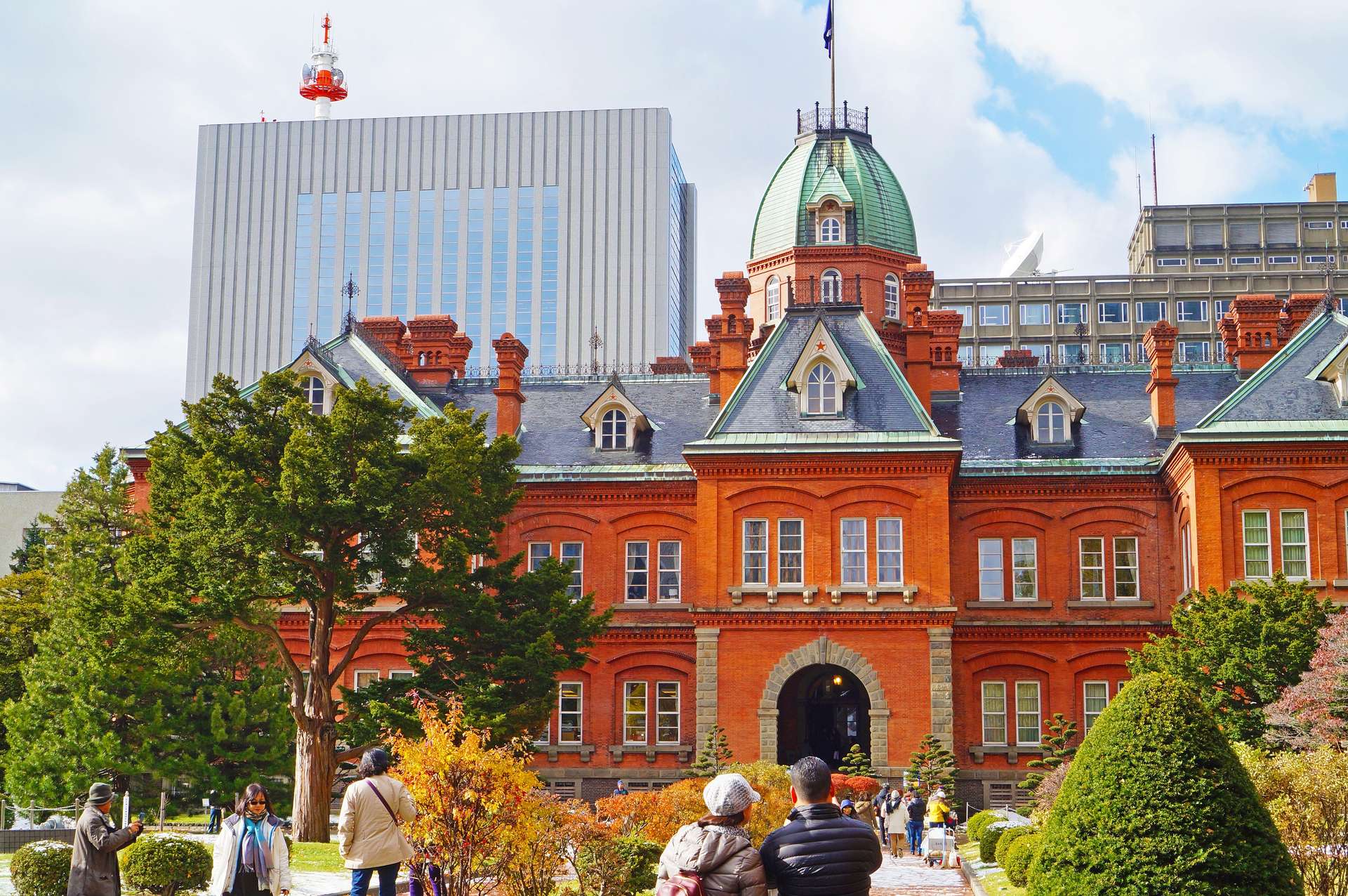 Vẻ đẹp rực rỡ của Hokkaido khi trời sang thu