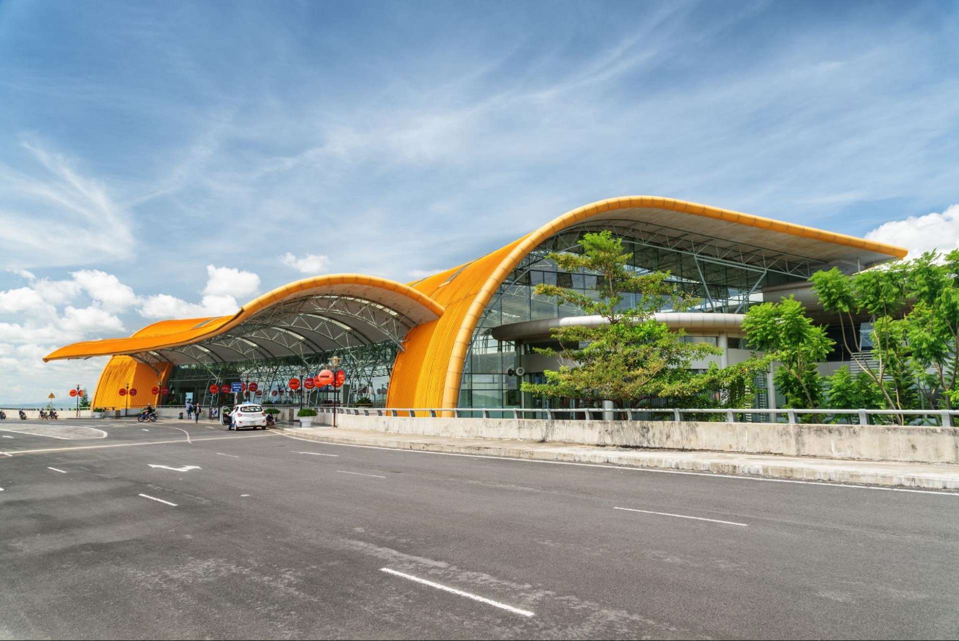 Sân bay Liên Khương