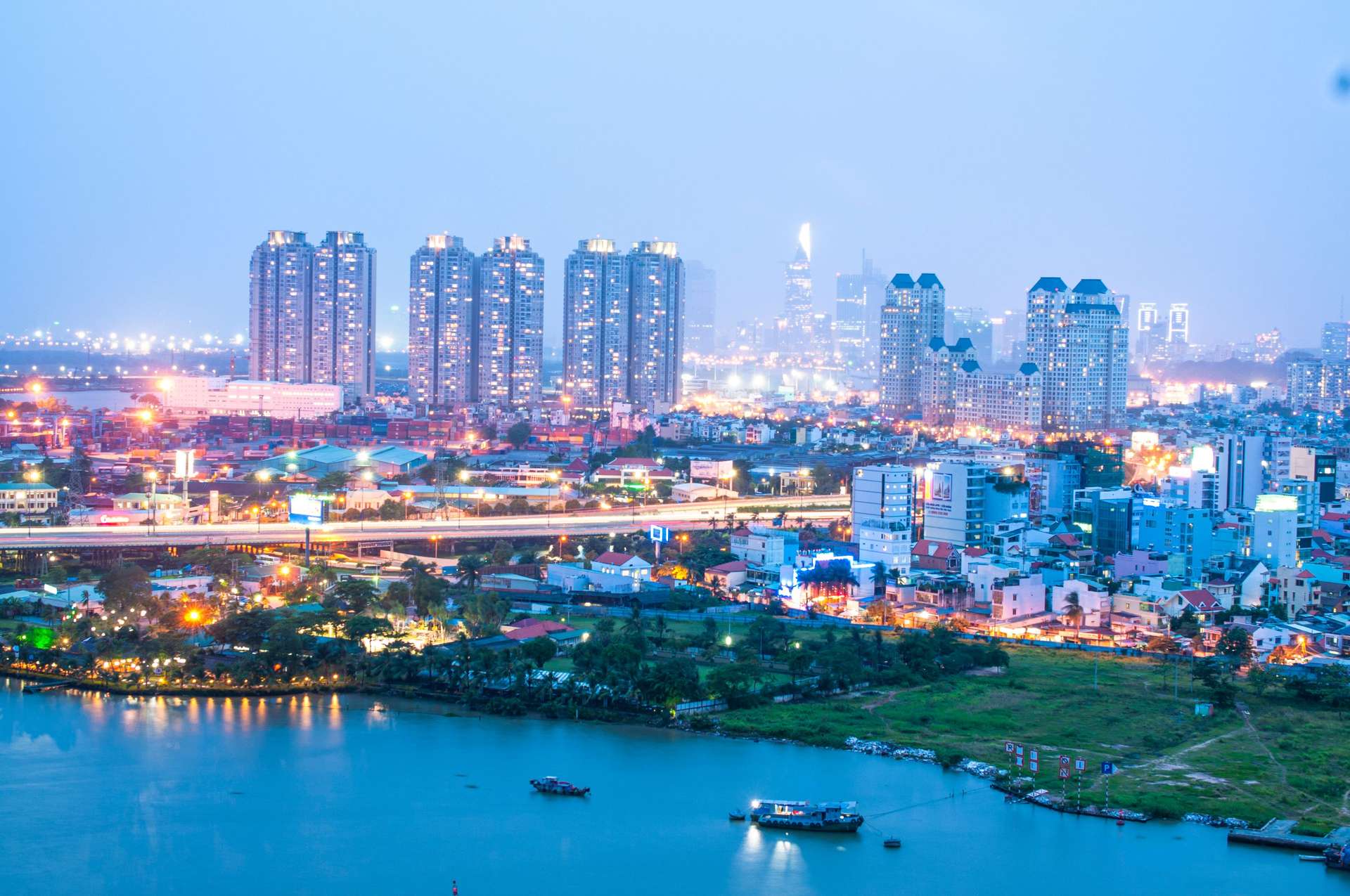 Một chuyến đi đến Sài Gòn ngay từ bây giờ chưa phải là điều muộn màng