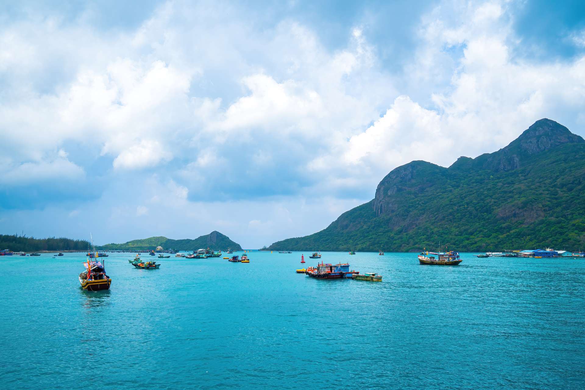 Côn Đảo anh hùng ngày nay đã trở thành điểm sáng trên bản đồ du lịch
