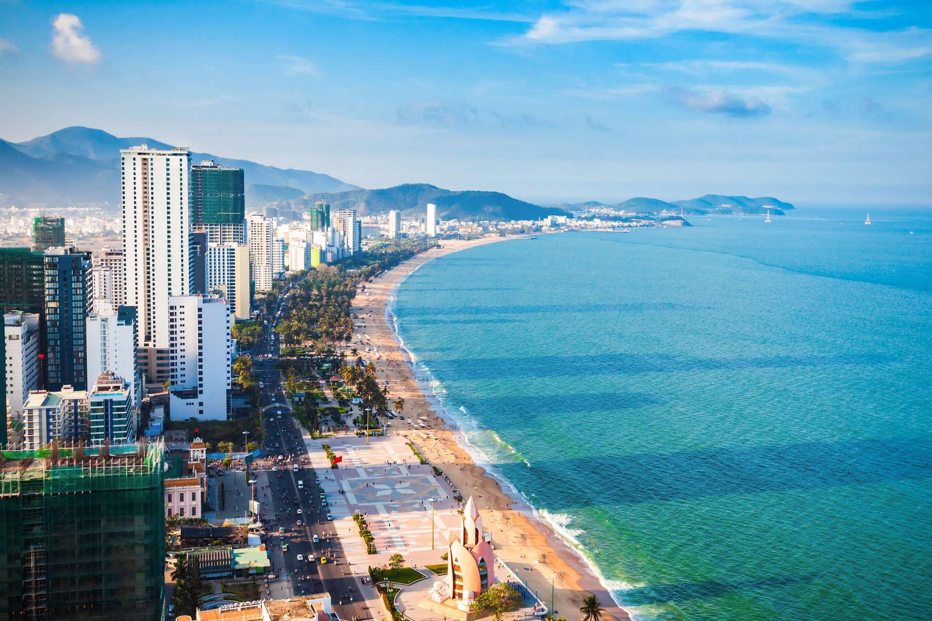 Toàn cảnh thành phố Nha Trang từ trên cao đẹp hút hồn