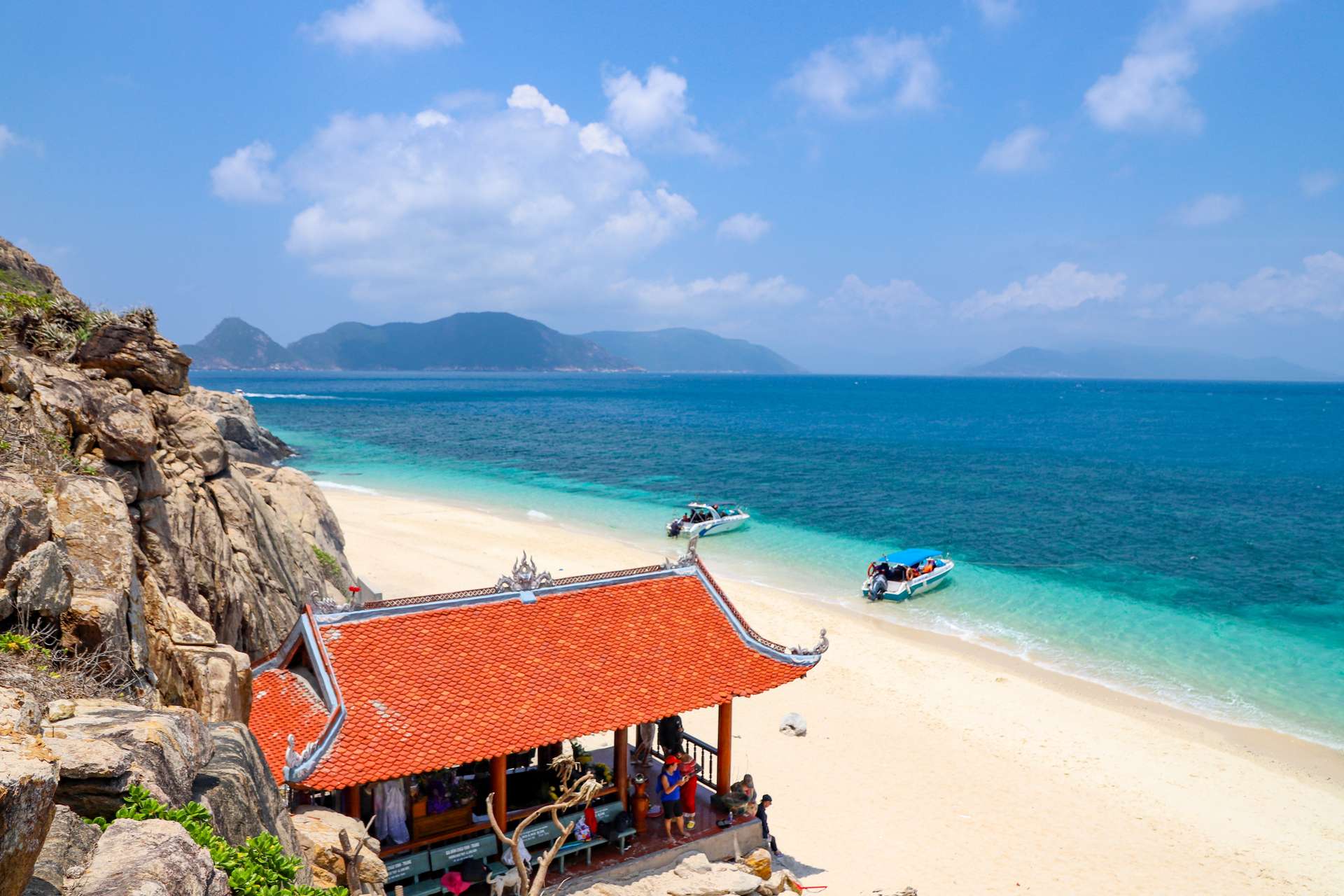 Bãi biển xinh đẹp ở Côn Đảo