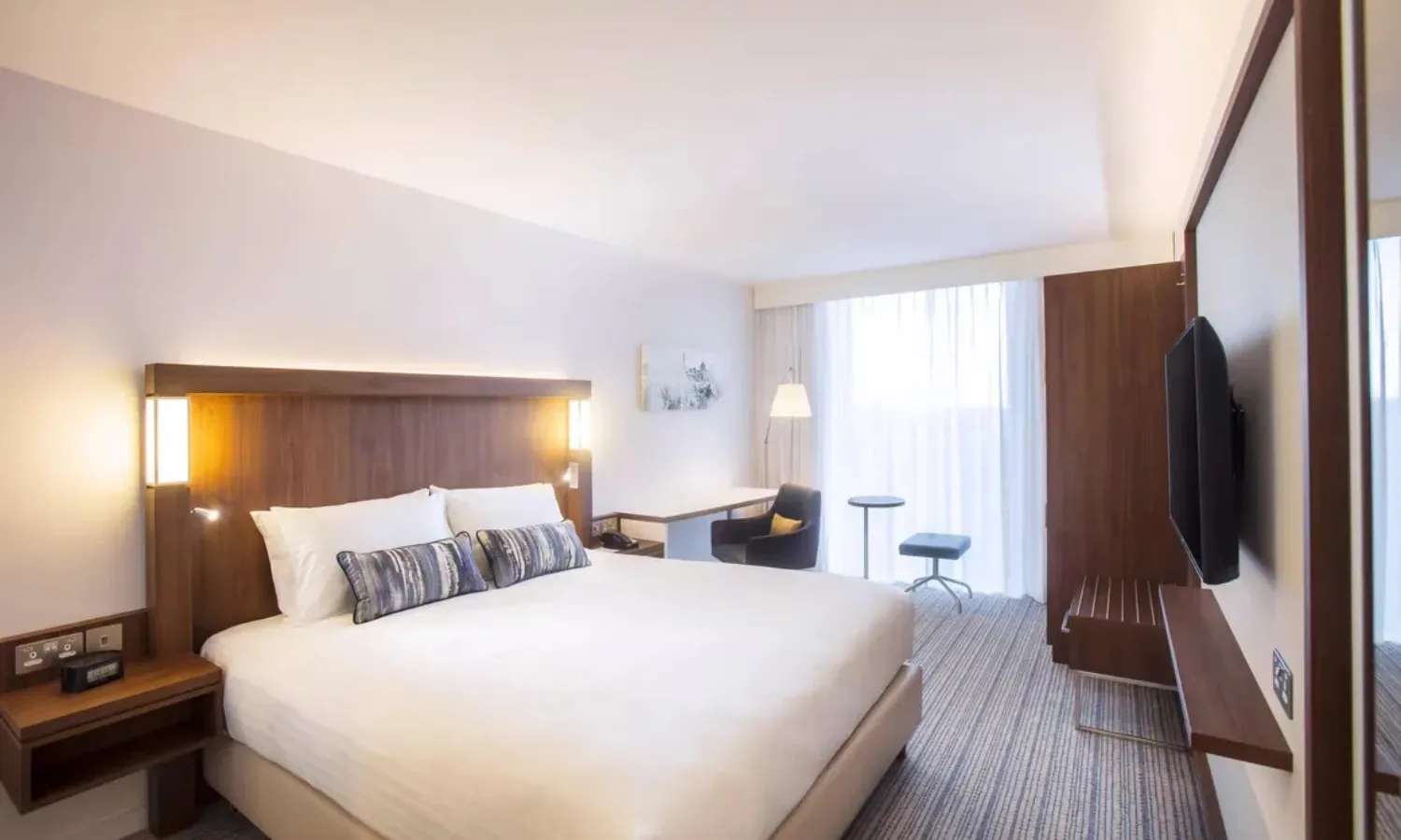 khách sạn 4 sao Courtyard by Marriott Edinburgh West