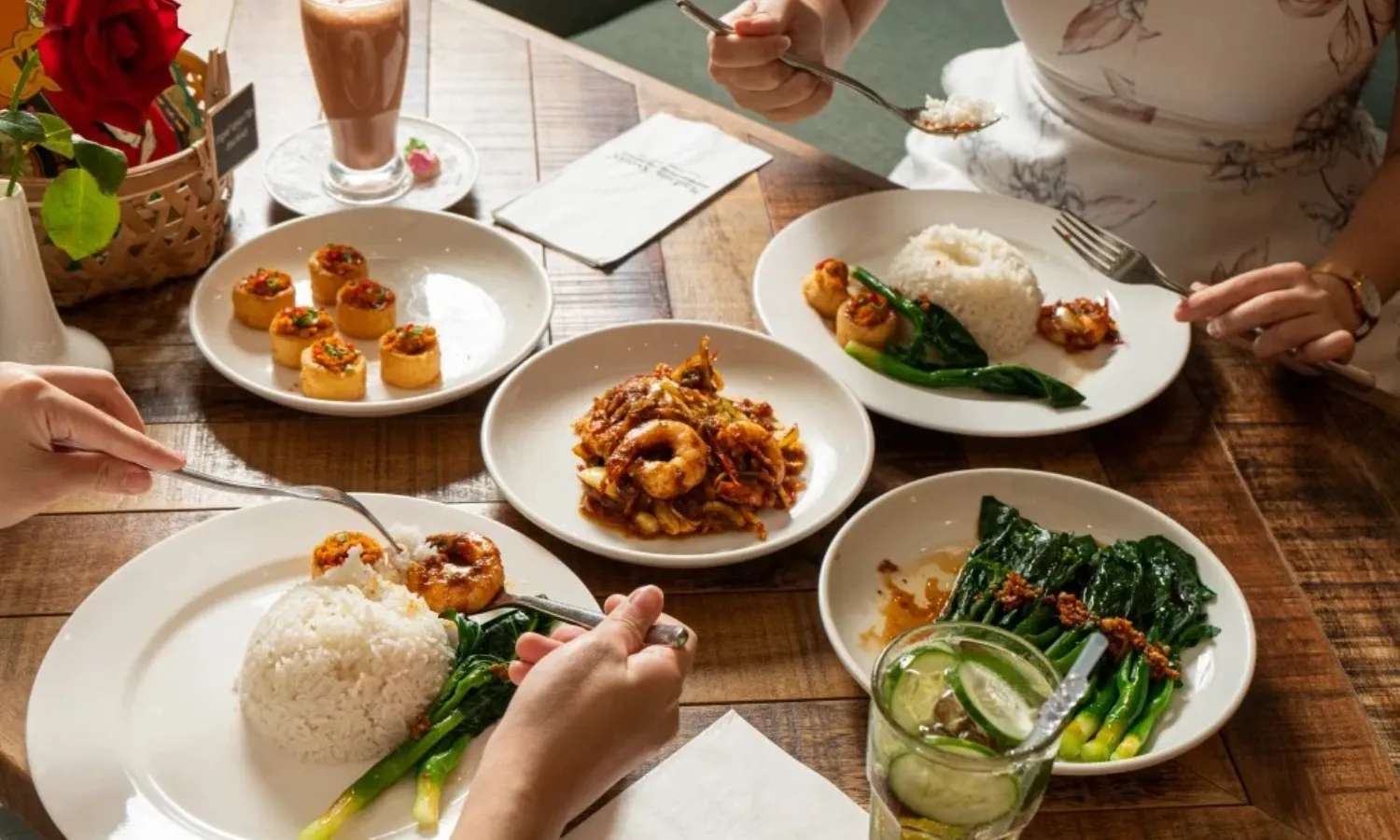 Món ăn ngon tại nhà hàng Madam Kwan Sepang