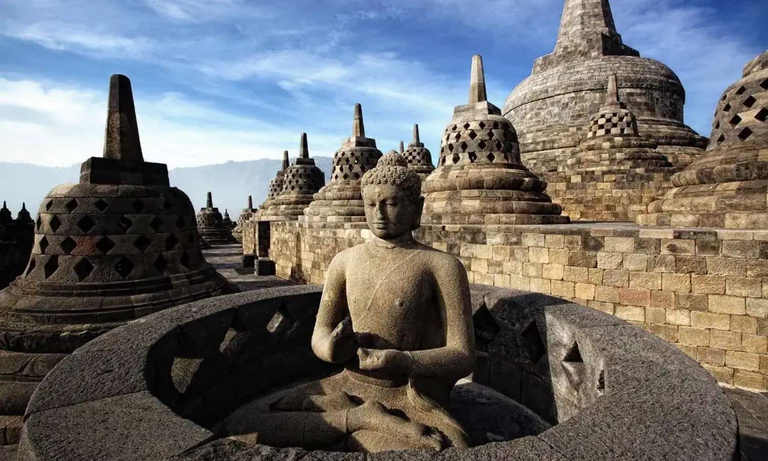 tour Trung Java chiêm ngưỡng các di sản văn hóa
