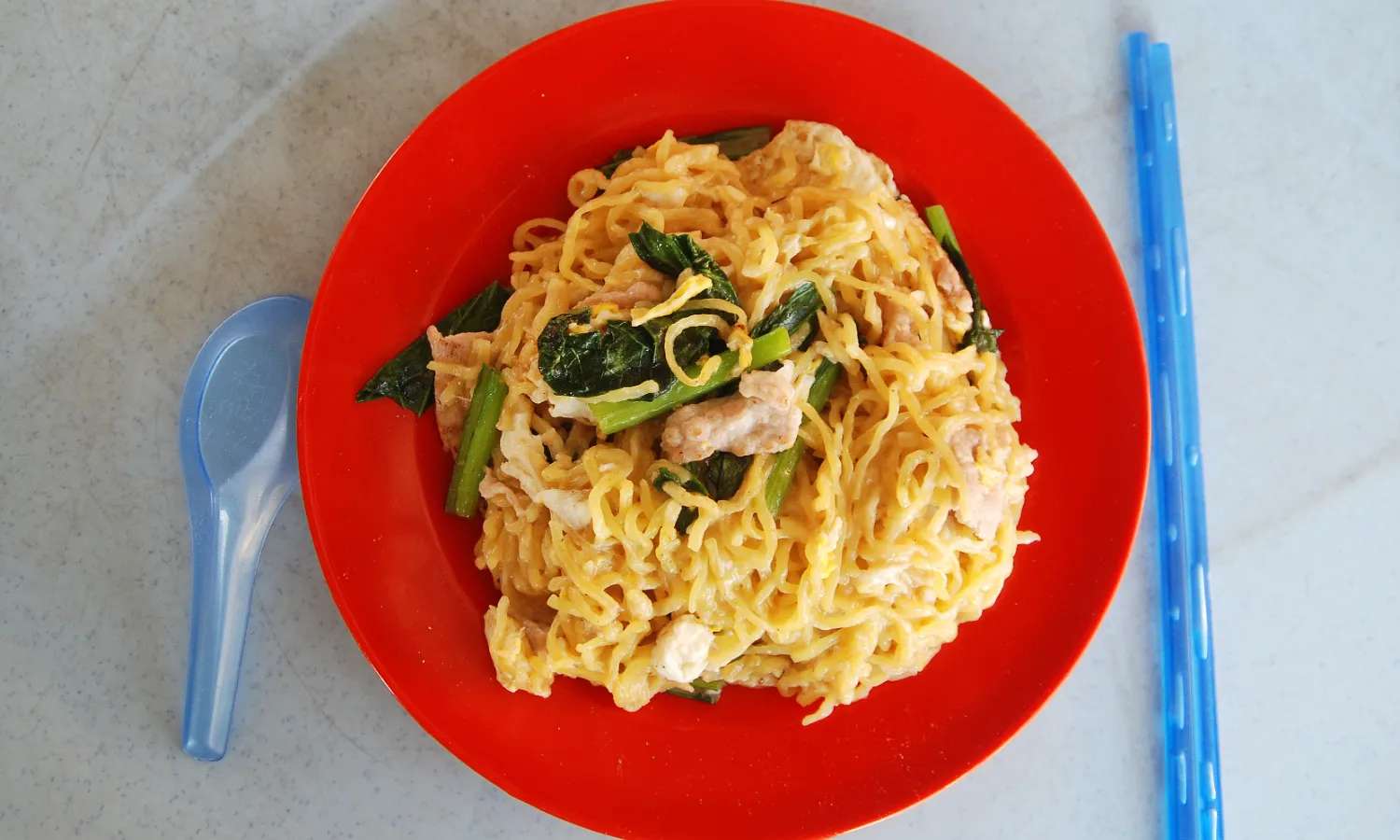 Thưởng thức mì tuaran khi du lịch Sandakan tự túc