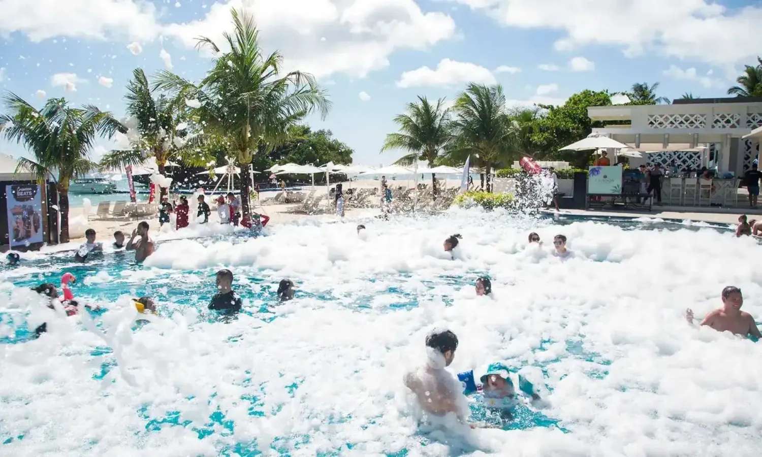 Trải nghiệm Crimson Resort khi du lịch Boracay tự túc