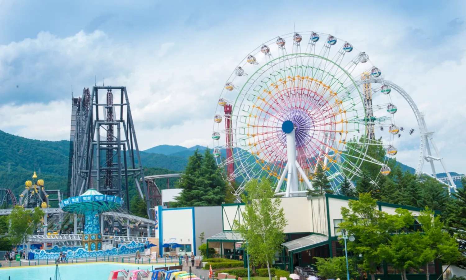 Fuji - Q Highland là địa điểm vui chơi Yamanashi nổi tiếng