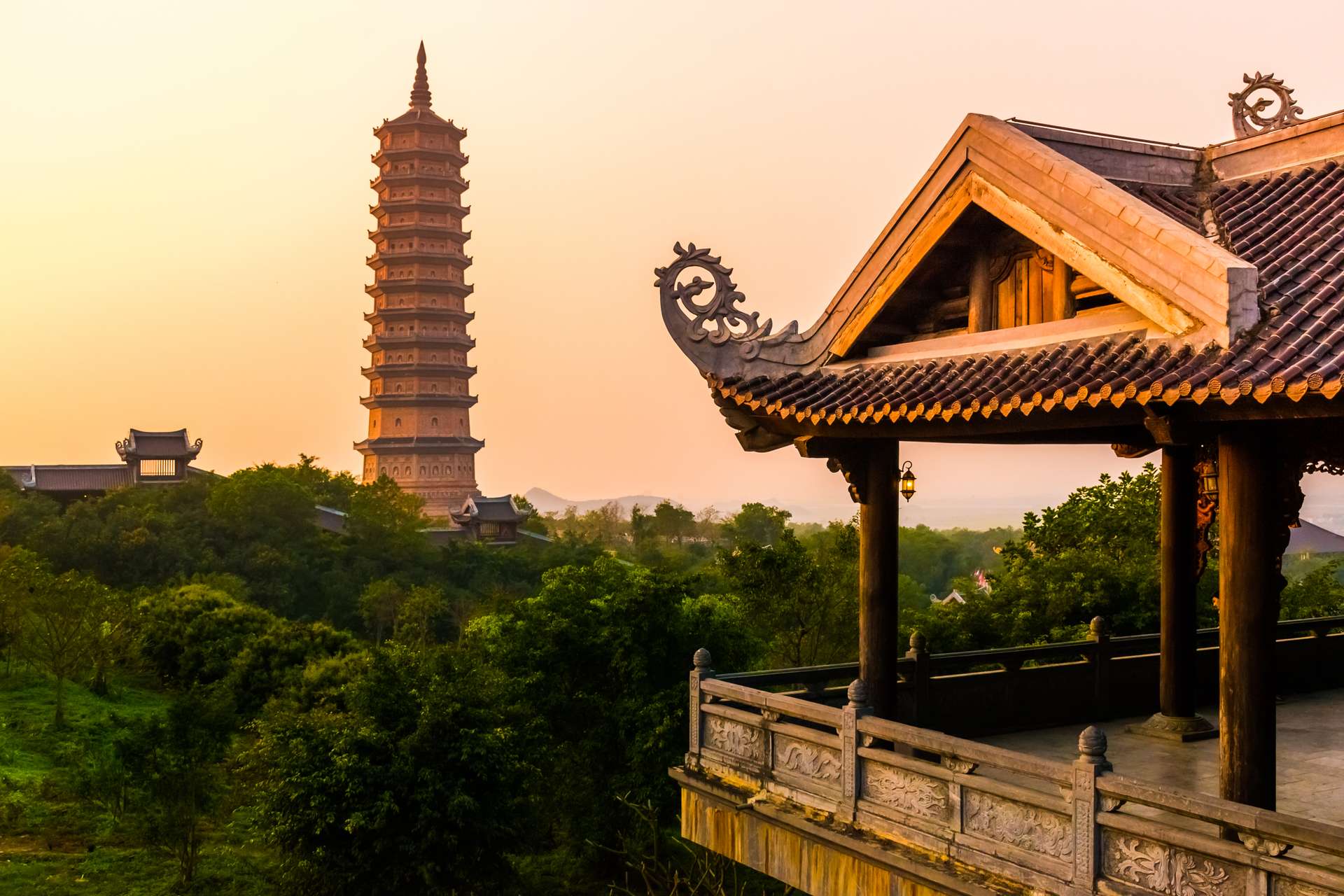 Quần thể chùa Bính Đính Ninh Bình