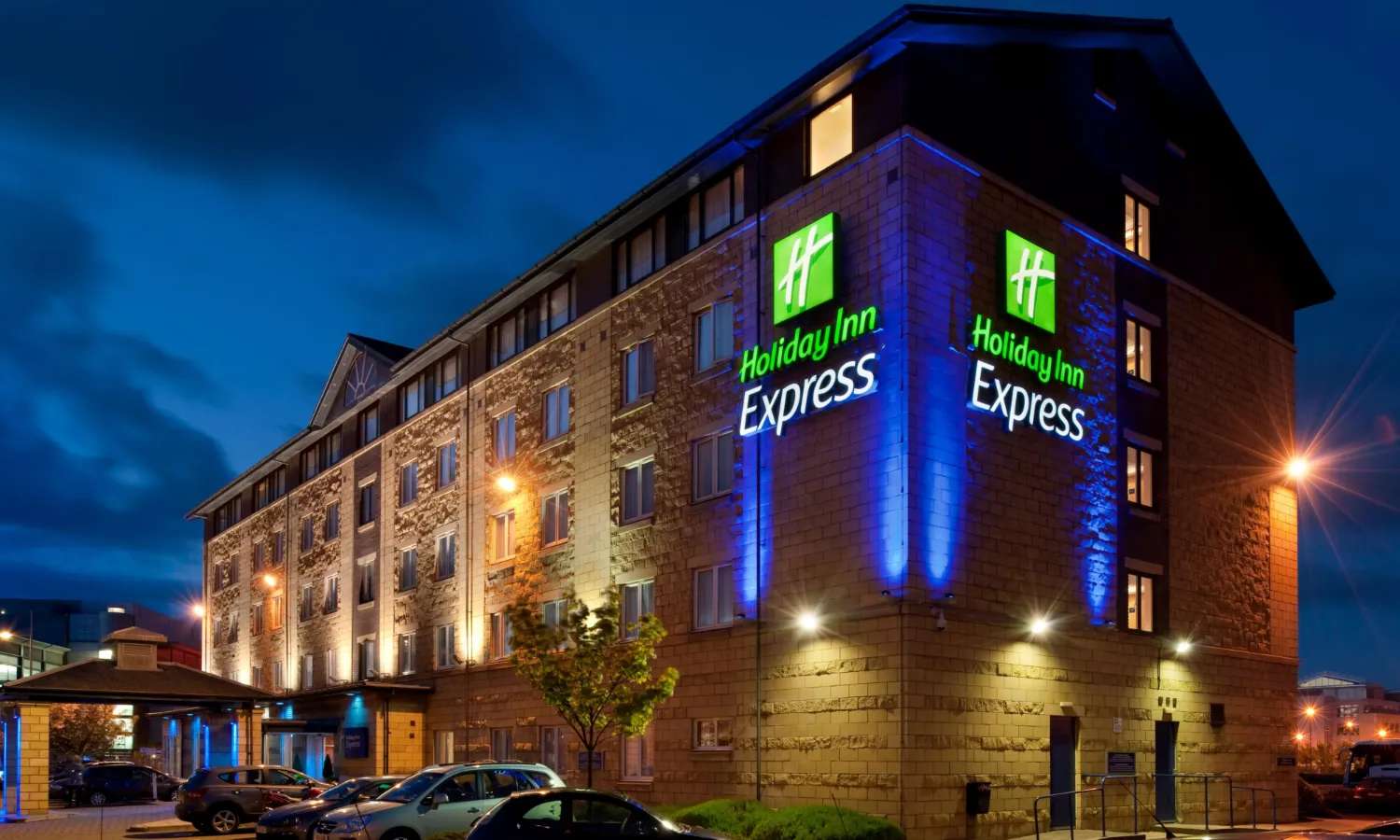 Khách sạn Holiday Inn Express - Edinburgh City Centre
