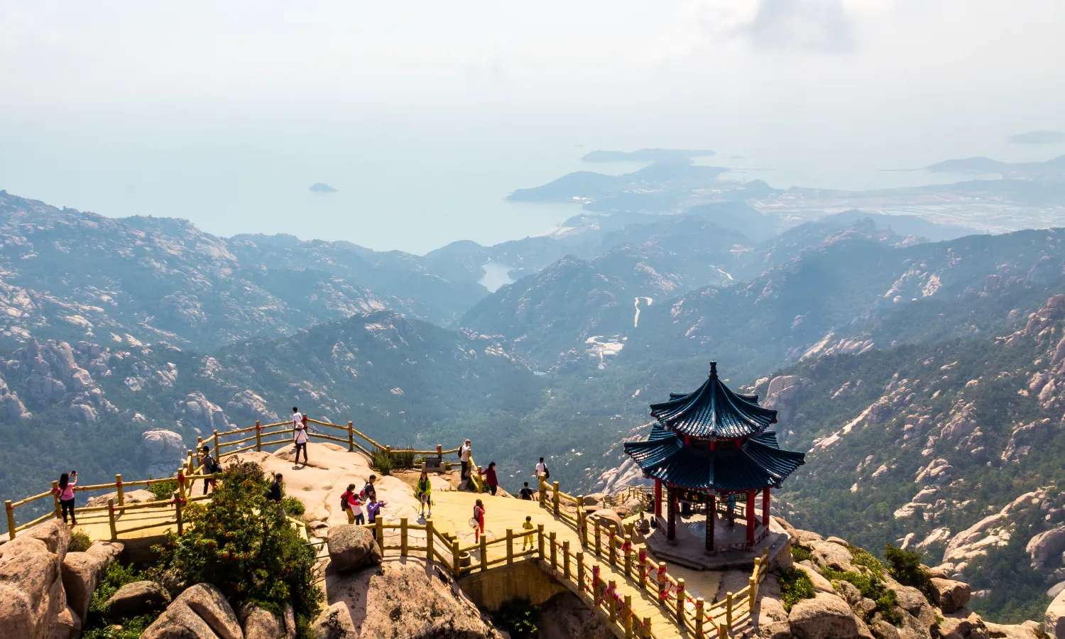 núi Lao Sơn - điểm tham quan Thanh Đảo