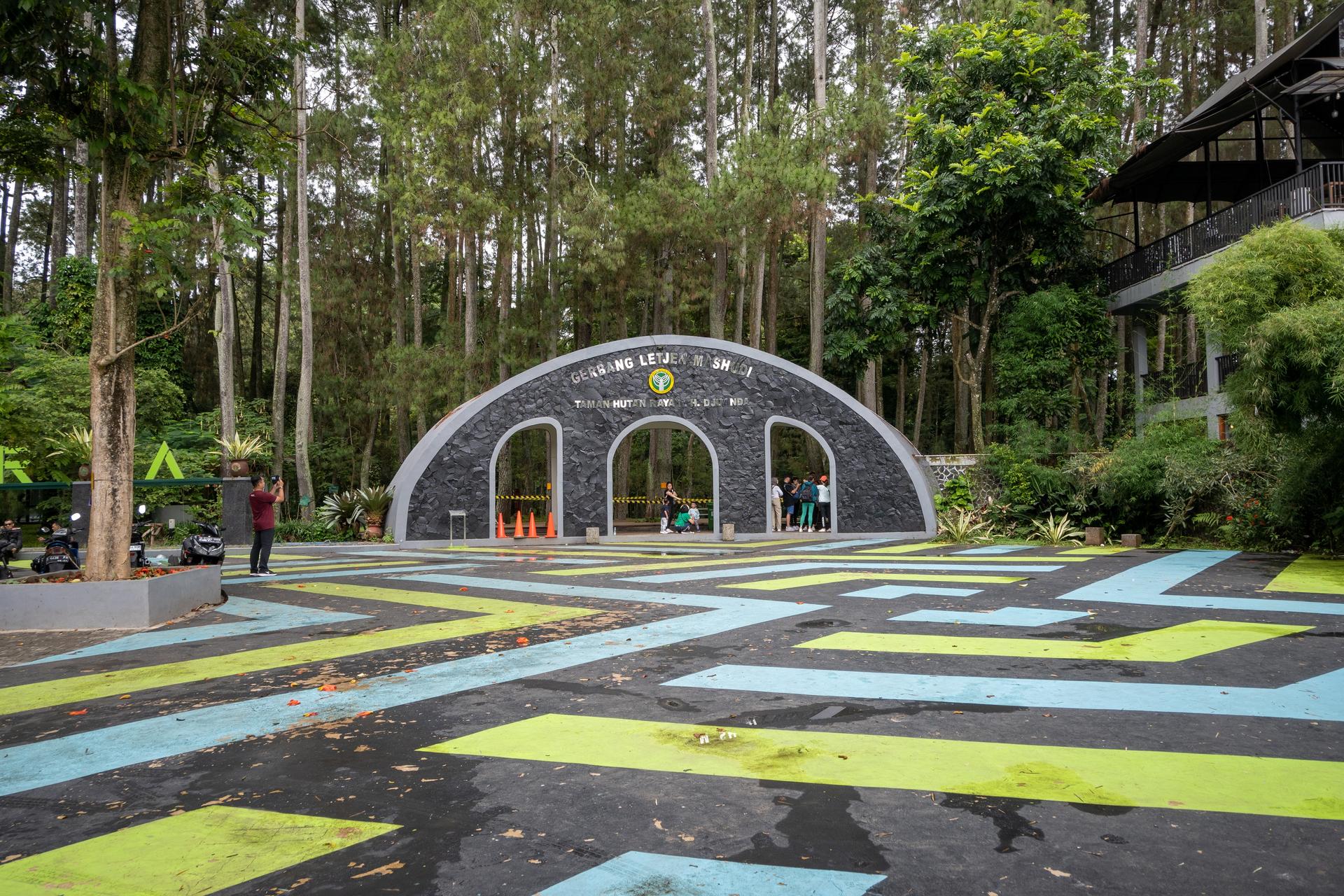 Wisata Taman Hutan Raya (Tahura Bandung)