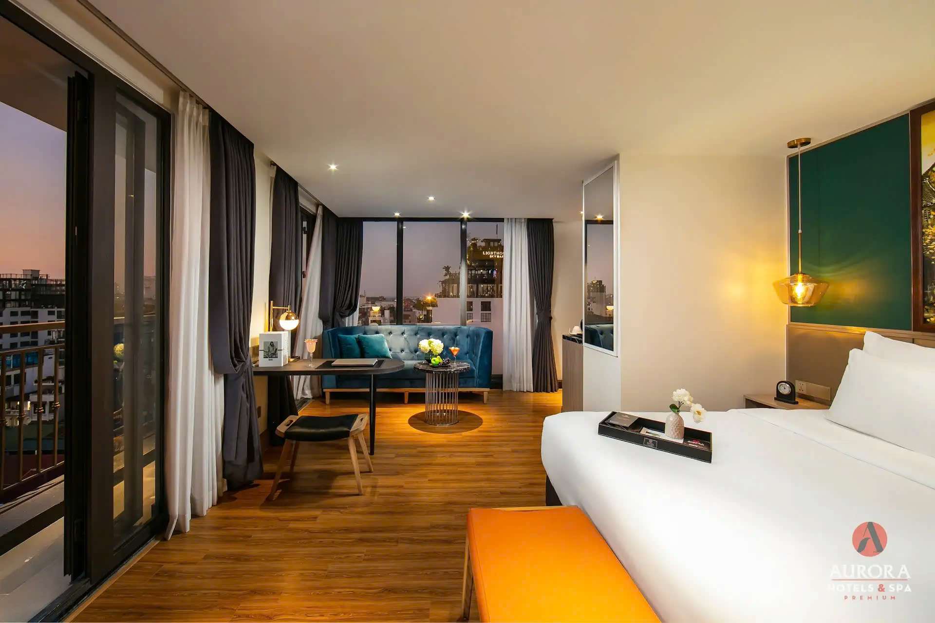 Aurora Premium Hotel & Spa mở ra tầm nhìn toàn cảnh hồ Gươm và thành phố nhộn nhịp từ phòng nghỉ - Khách sạn Hà Nội
