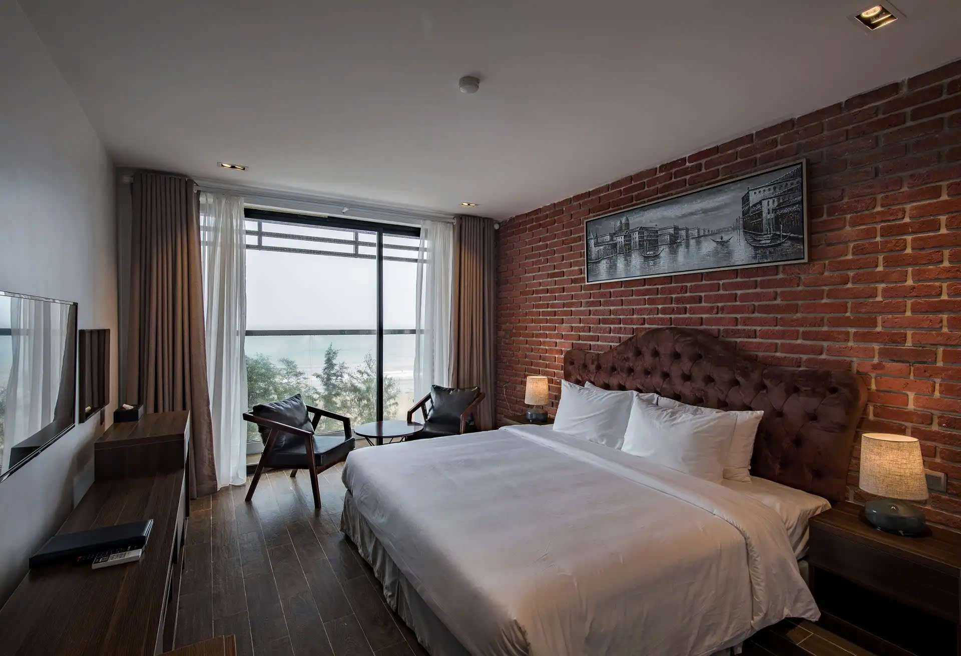 The Marron Hotel - Khách sạn Sầm Sơn