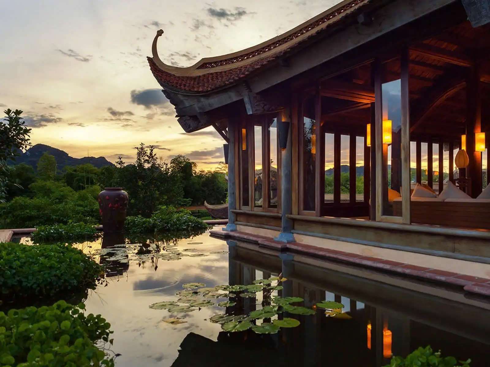 Thiết kế khách sạn Emeralda là sự giao thoa của văn hóa truyền thống và nét hiện đại tinh tế - Khách sạn Ninh Bình